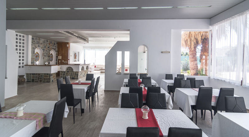 Paradiso Resort Agia Marina  Dış mekan fotoğraf